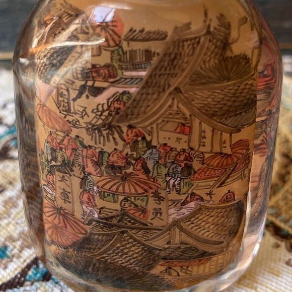 Vintage JAPANESE REVERSE PAINTED PAPERWEIGHT intricately detailed town scene - Picture 8 of 8
